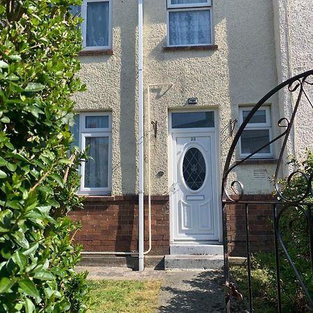 Room Only Guest Accommodation, Guest House Self Catering Bangor Eksteriør billede