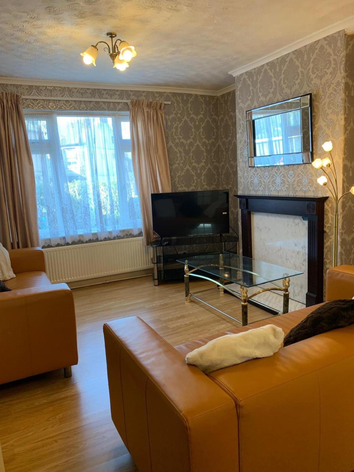 Room Only Guest Accommodation, Guest House Self Catering Bangor Eksteriør billede