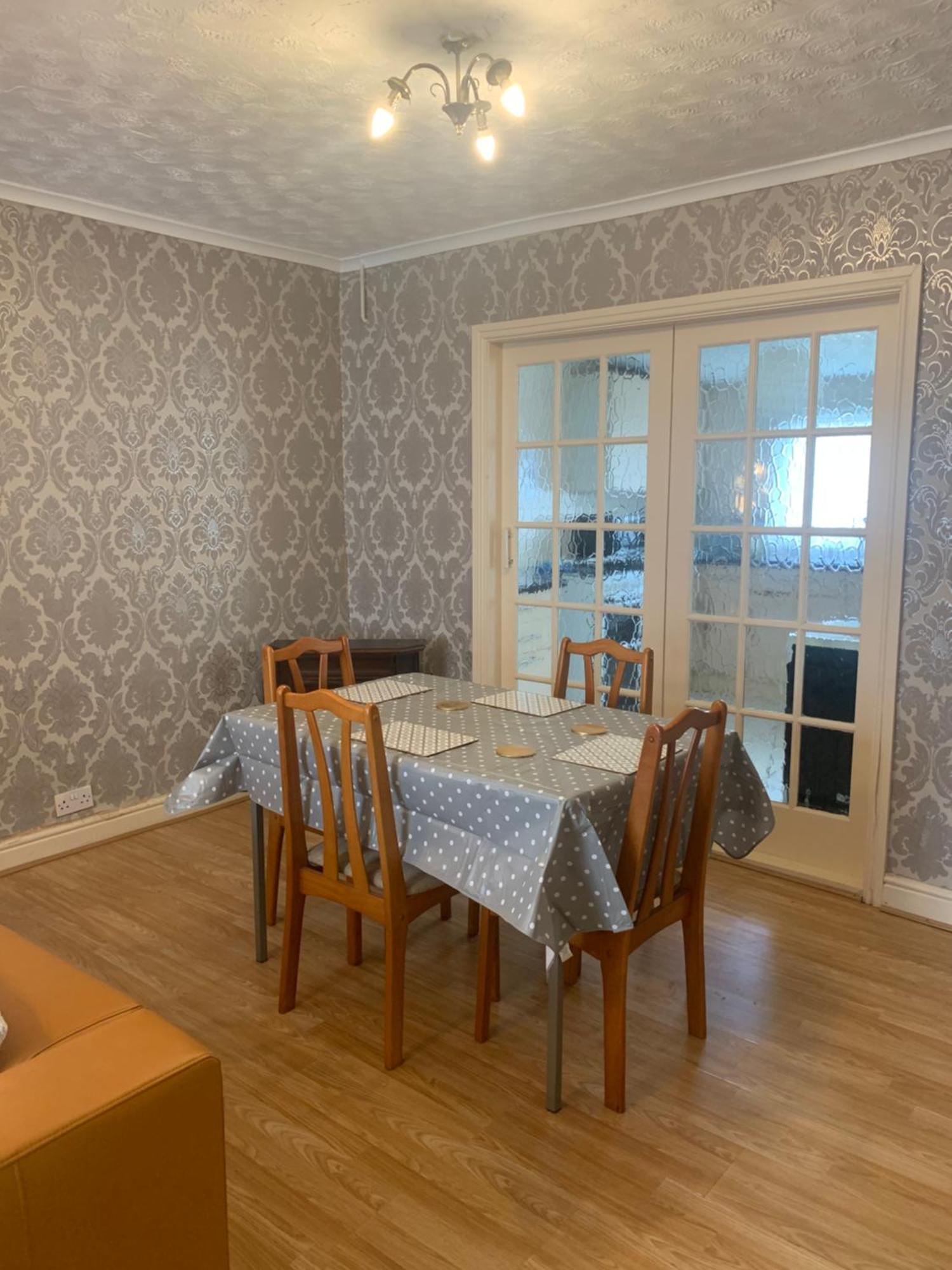 Room Only Guest Accommodation, Guest House Self Catering Bangor Eksteriør billede