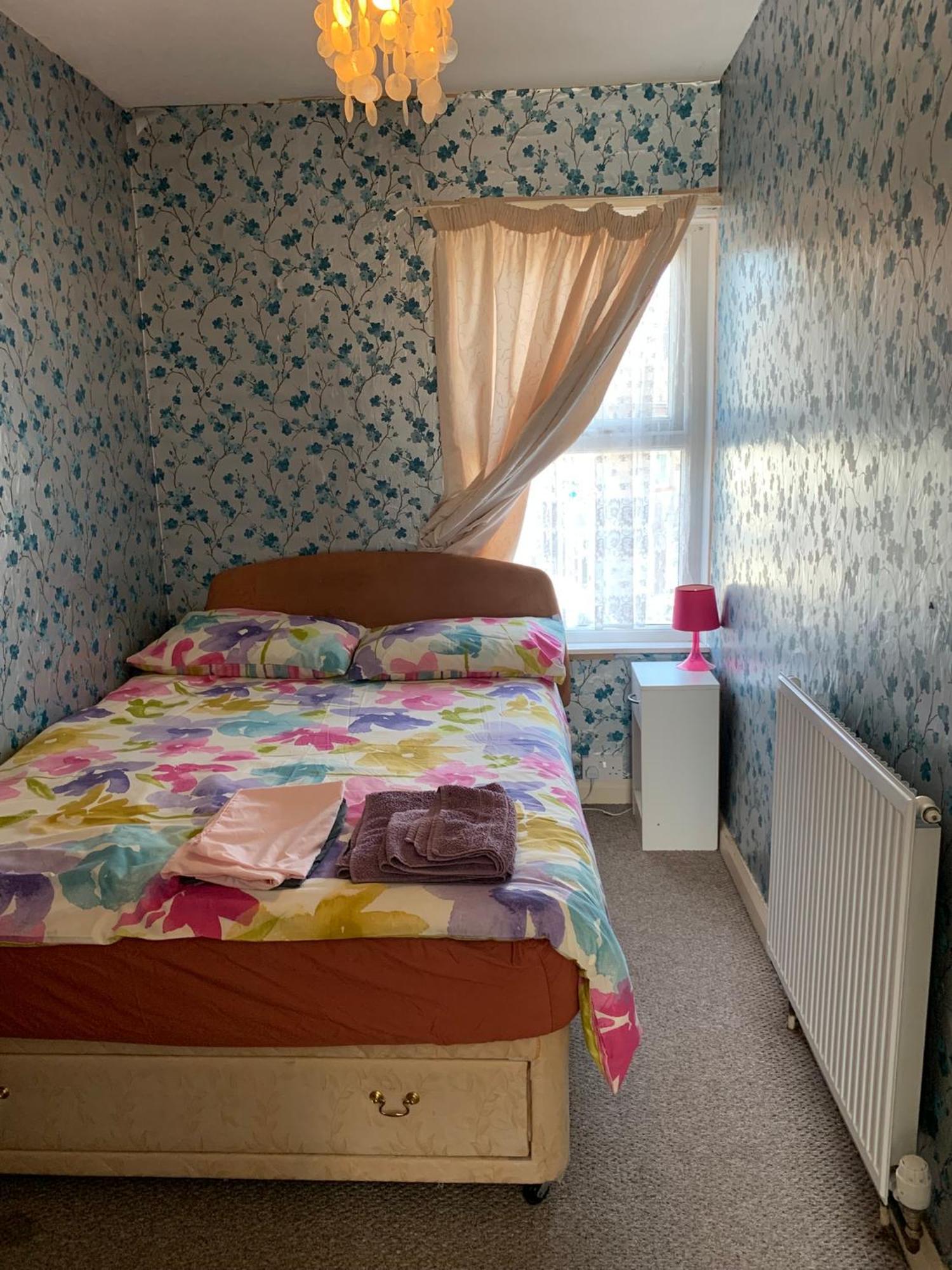 Room Only Guest Accommodation, Guest House Self Catering Bangor Eksteriør billede